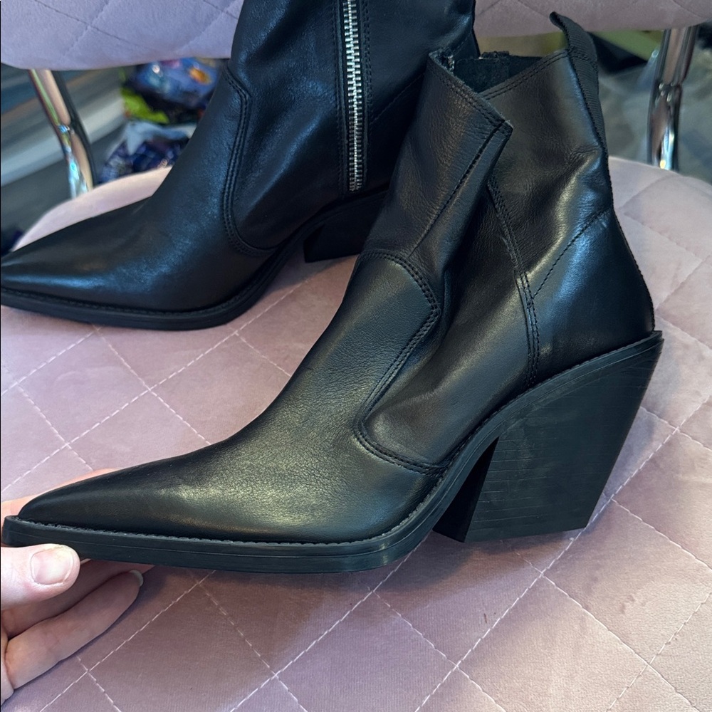 *NEW* ZARA CALF LEATHER COWBOY ANKLE BOOT 37 - Picture 4 of 10